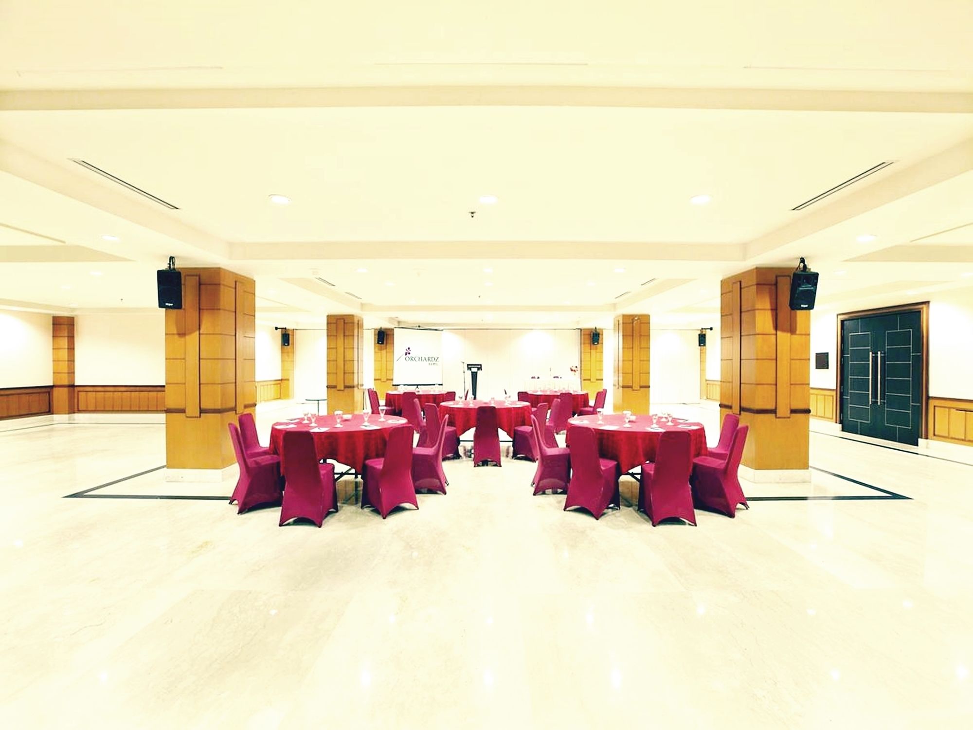 Orchardz Hotel Industri