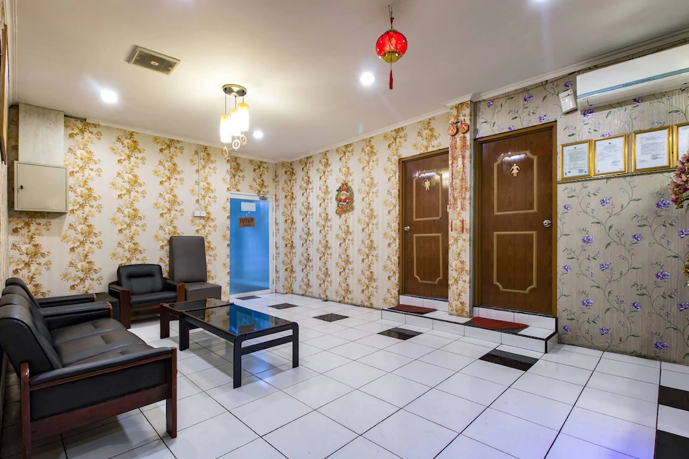 Oriental Residence by ZEN Rooms