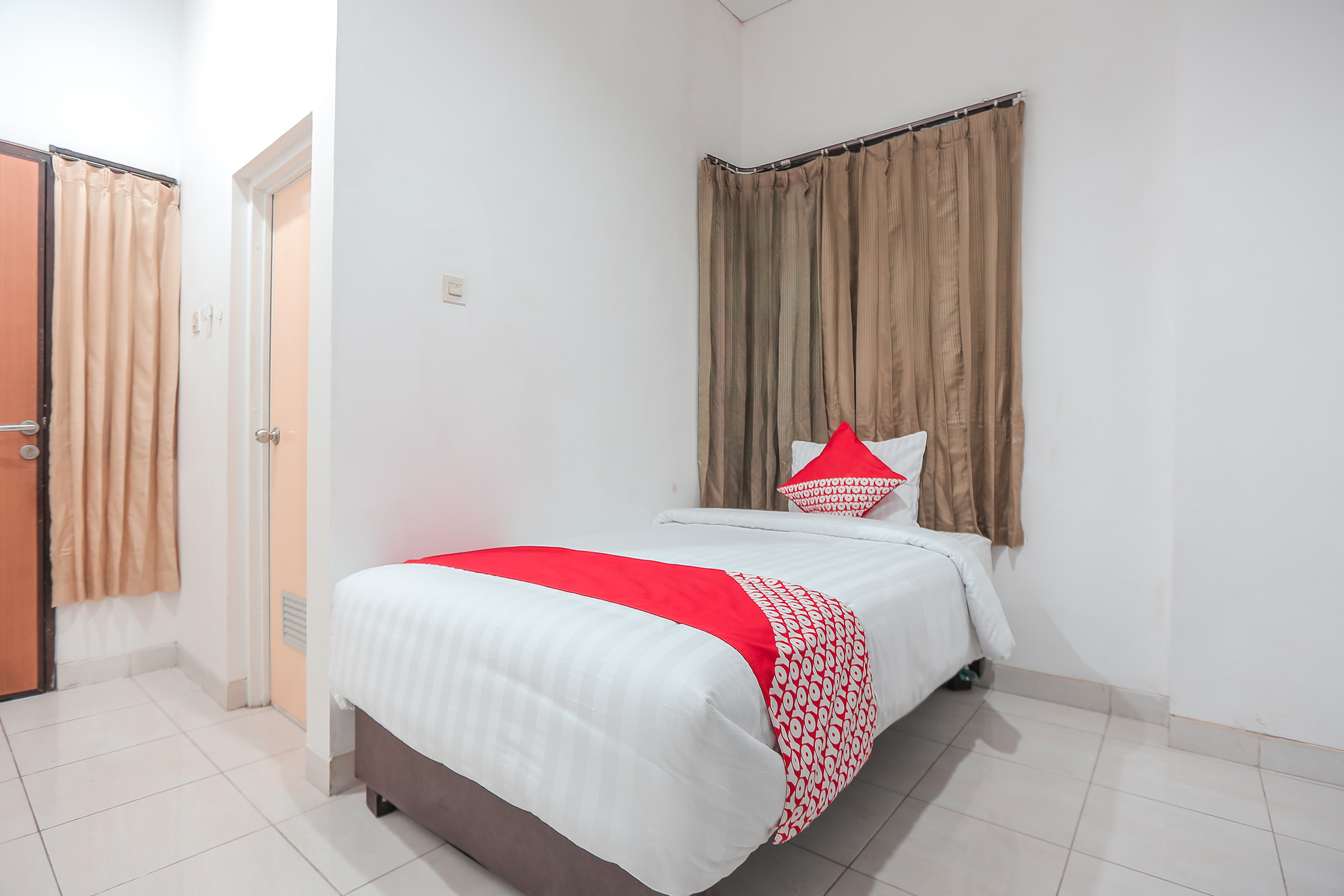 OYO 118 Dorothea Residence