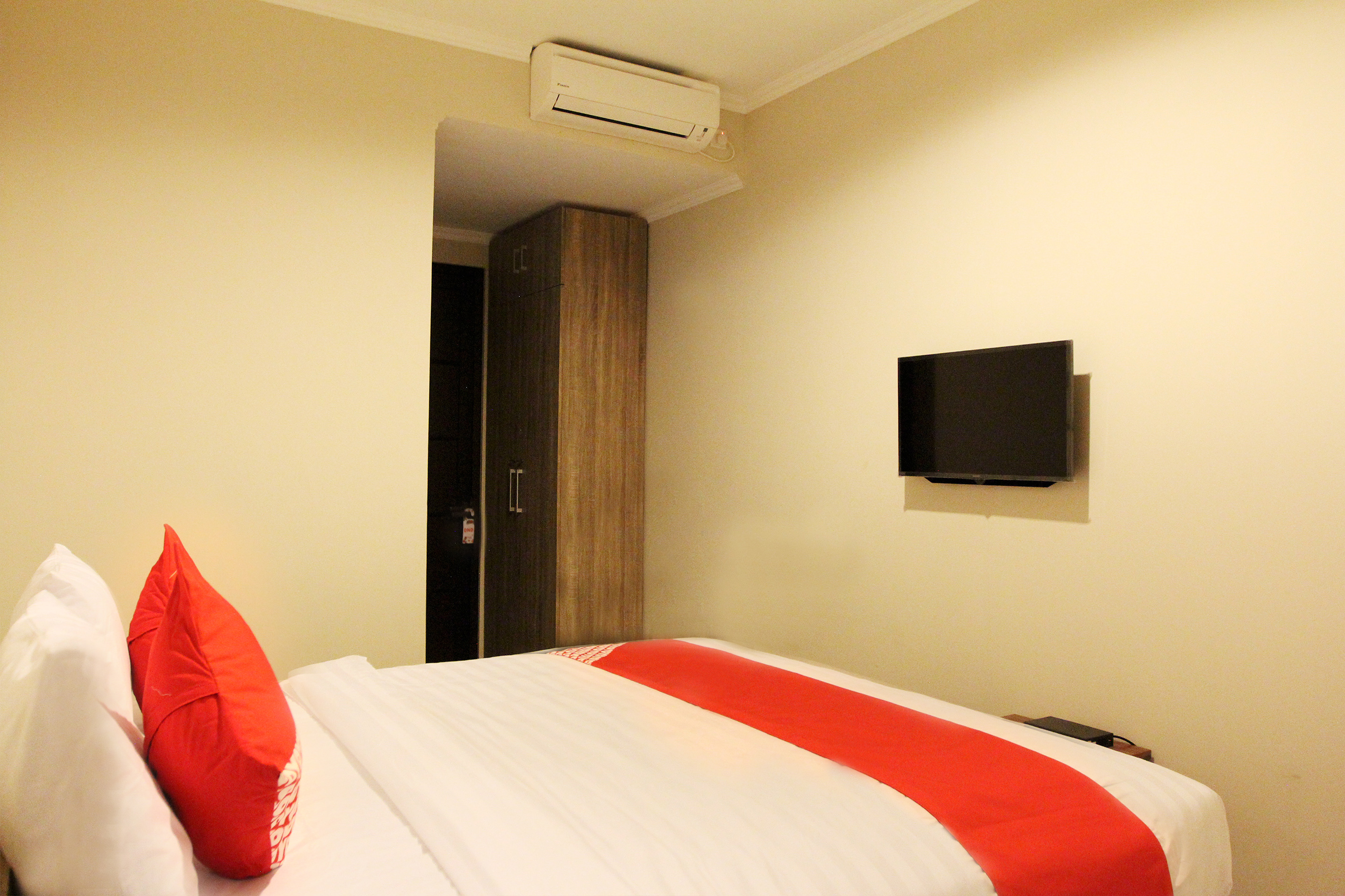 OYO 130 Mbc Residence