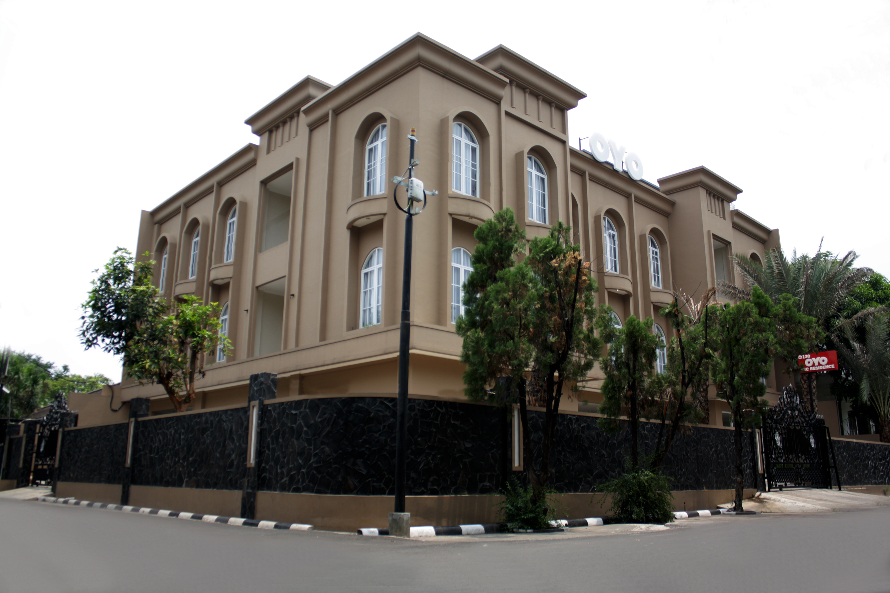 OYO 130 Mbc Residence