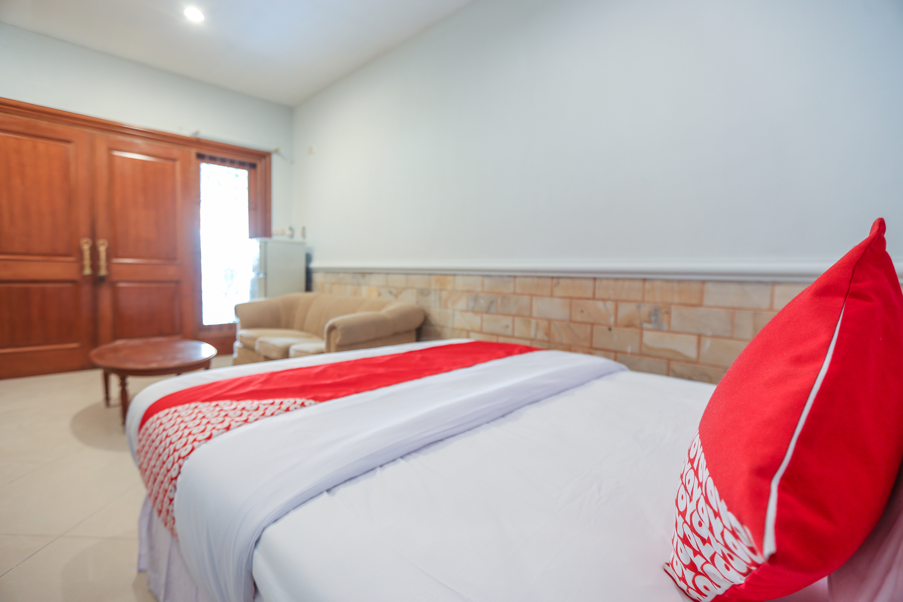 Menteng Guest House by OYO Rooms