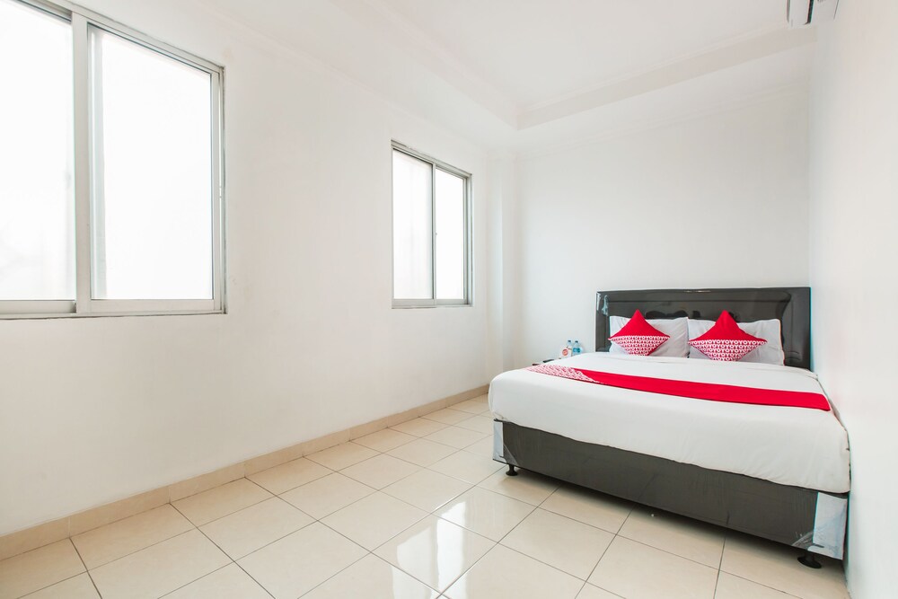 OYO 1422 My Home At Ancol