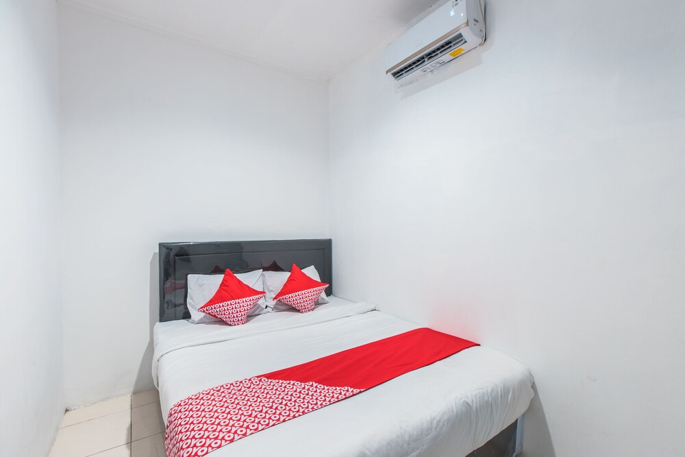 OYO 1422 My Home At Ancol