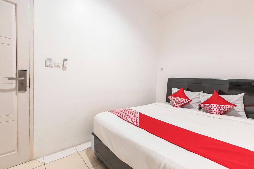 OYO 1422 My Home At Ancol