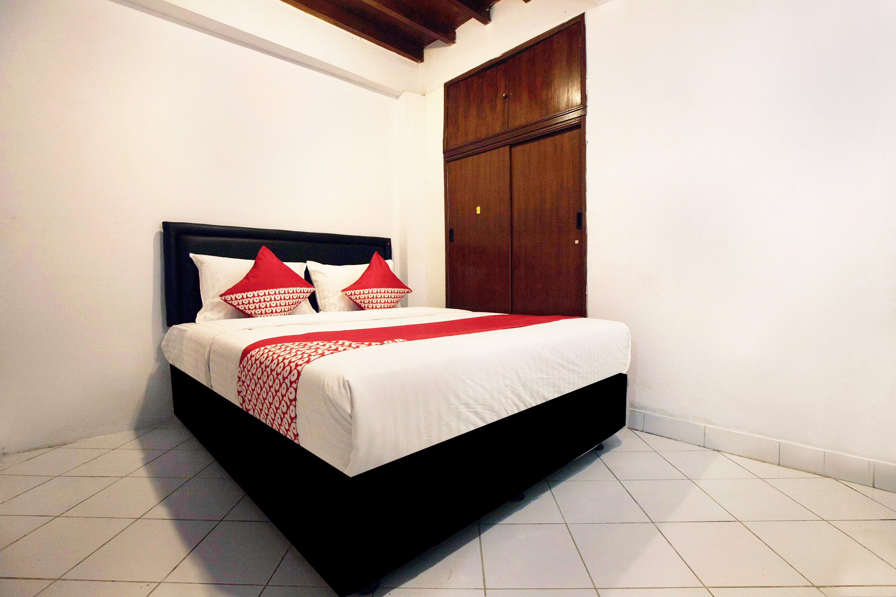 OYO 146 Menteng Residence