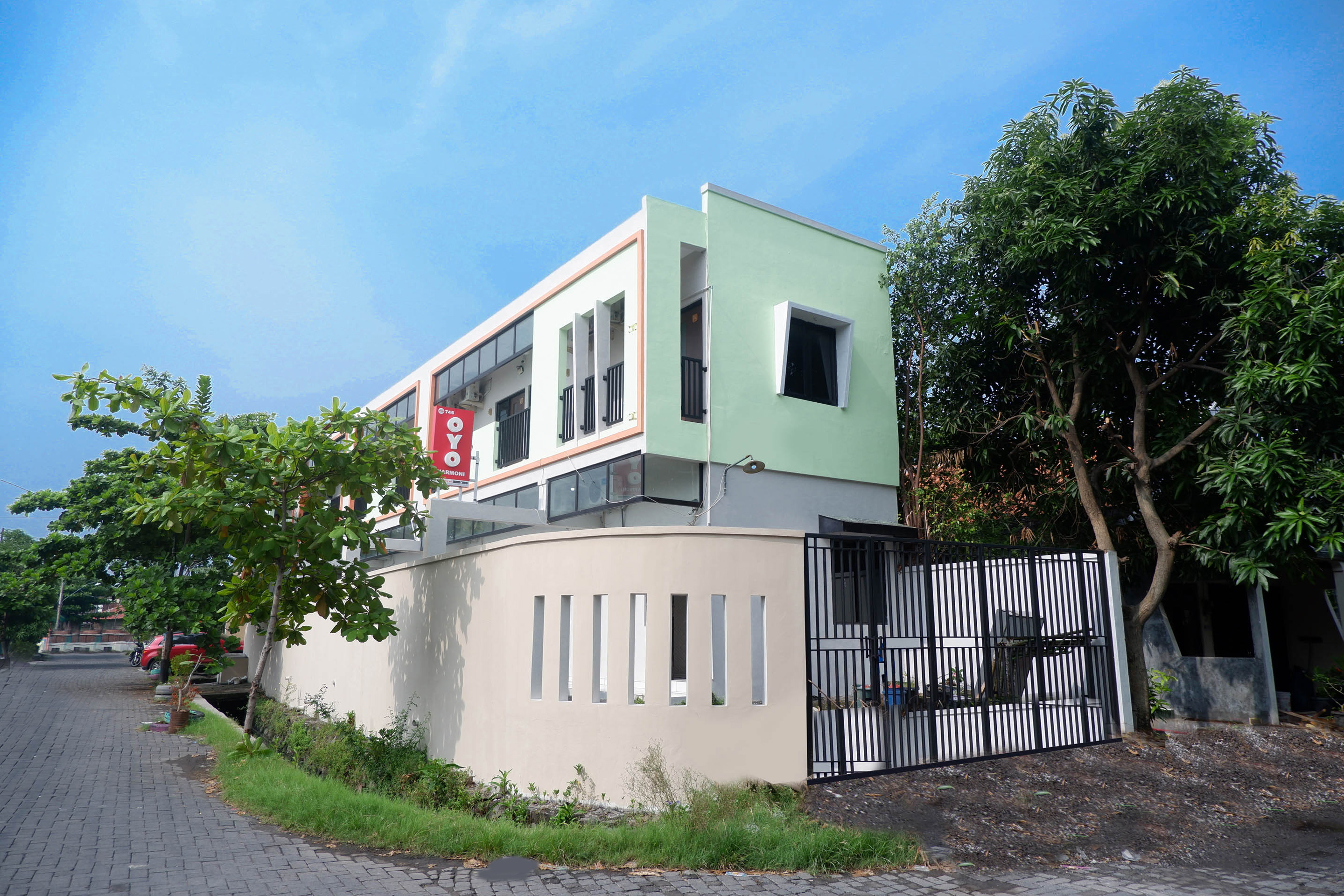 OYO 150 Harmoni Residence