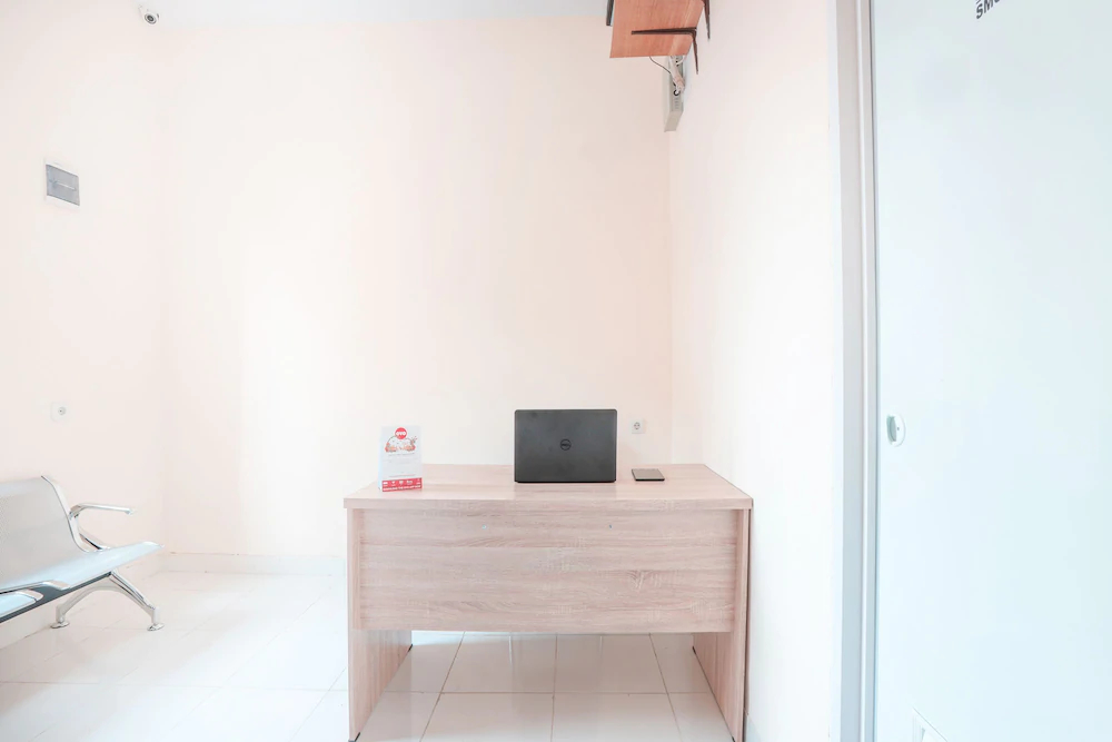 OYO 285 Taman Rasuna Asri Residence