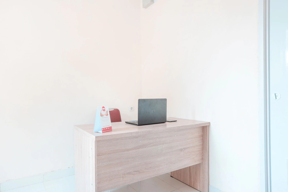 OYO 285 Taman Rasuna Asri Residence