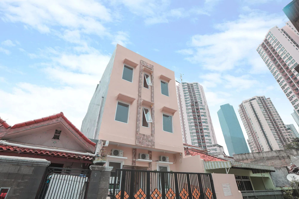 OYO 285 Taman Rasuna Asri Residence