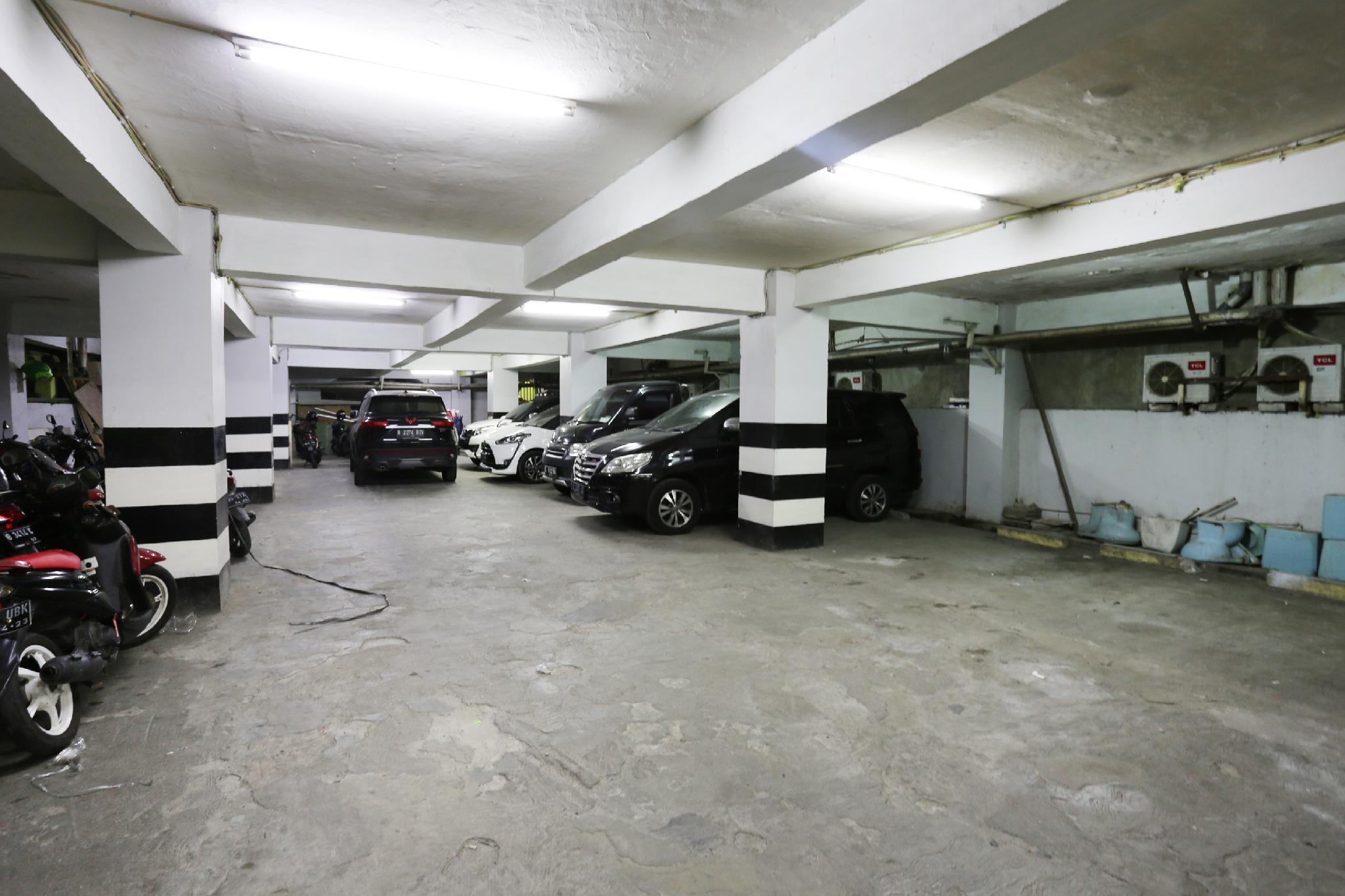 OYO 3865 Wisma Niaga