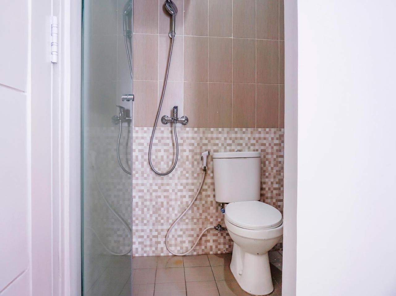 Oyo 90115 Near Pasar Baru