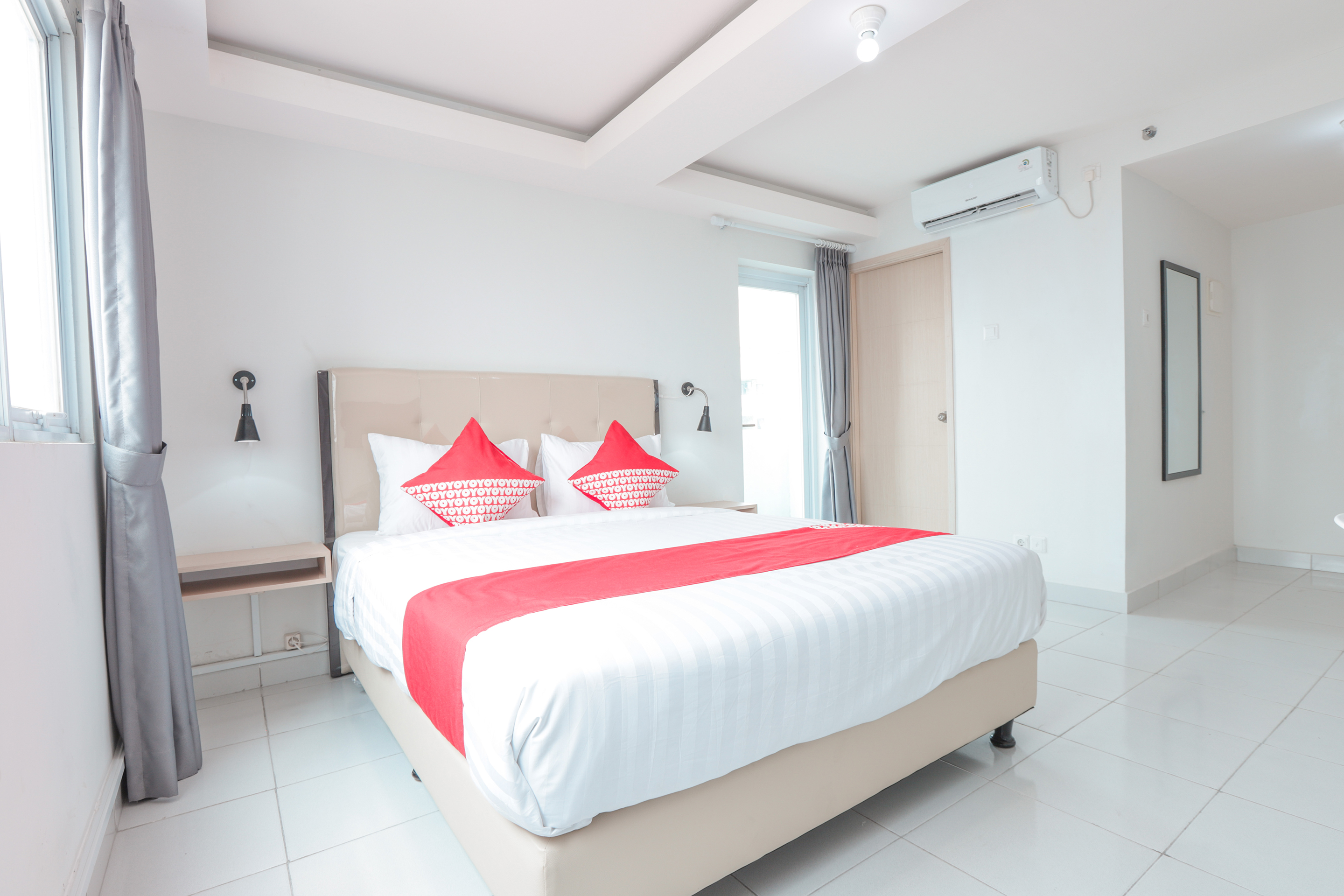 OYO Flagship 210 Amethyst Kemayoran