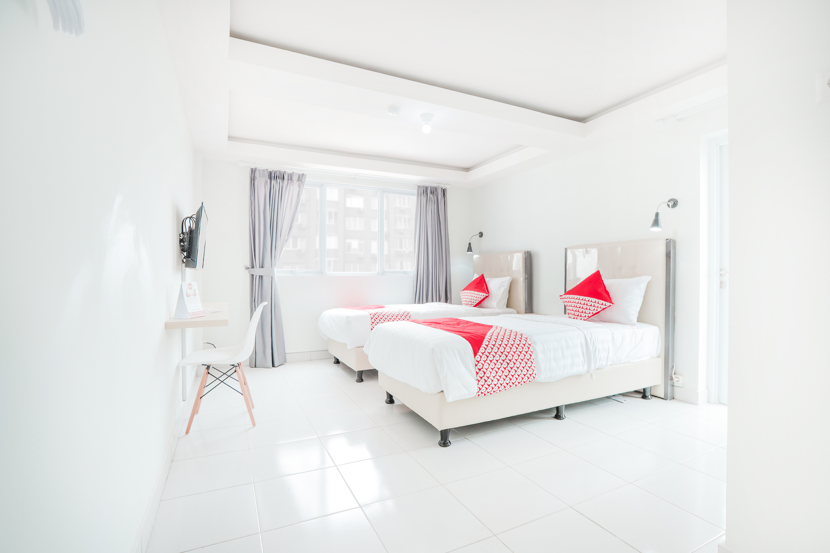 OYO Flagship 210 Amethyst Kemayoran