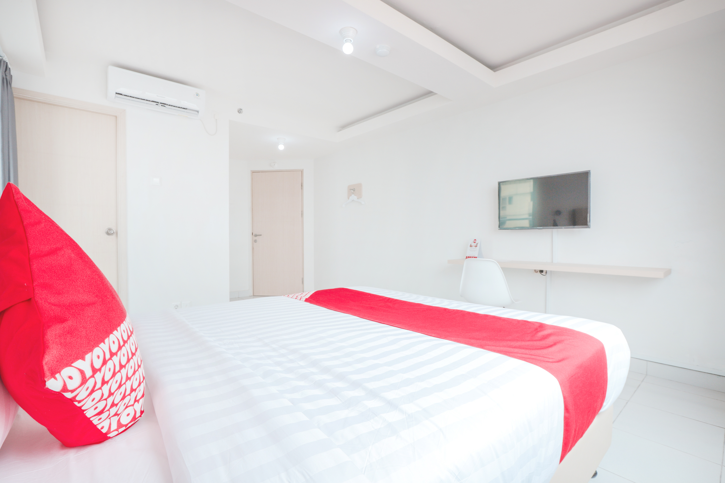 OYO Flagship 210 Amethyst Kemayoran