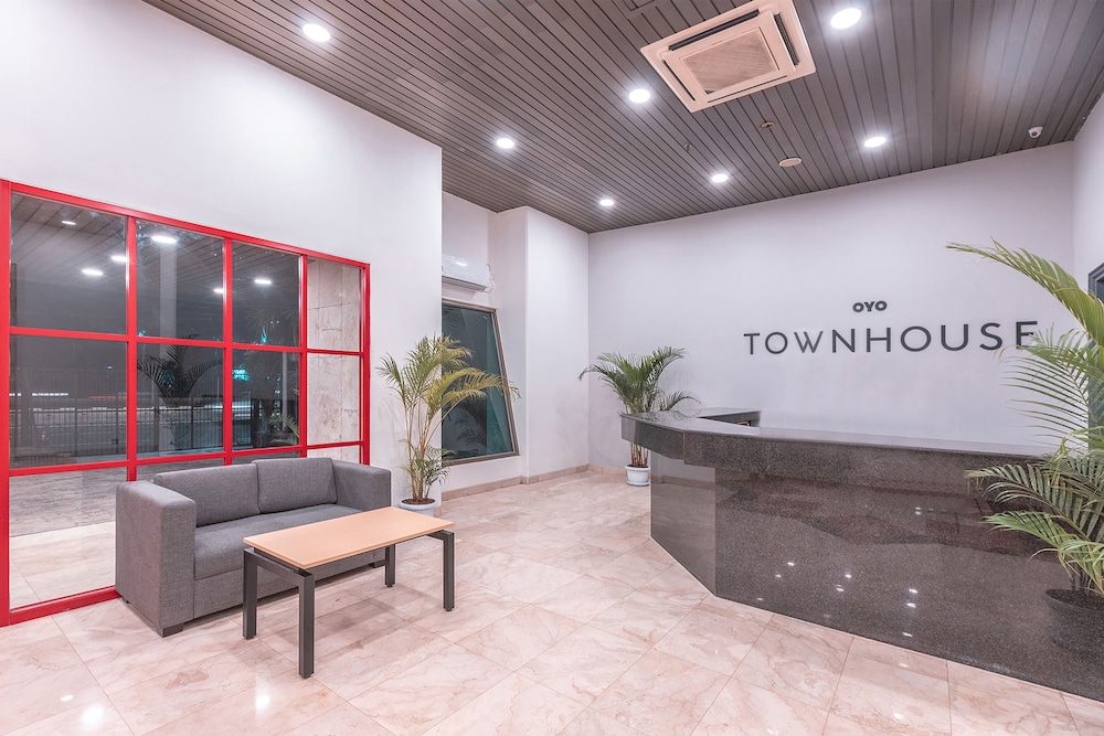 OYO Townhouse 2 Hotel Gunung Sahari