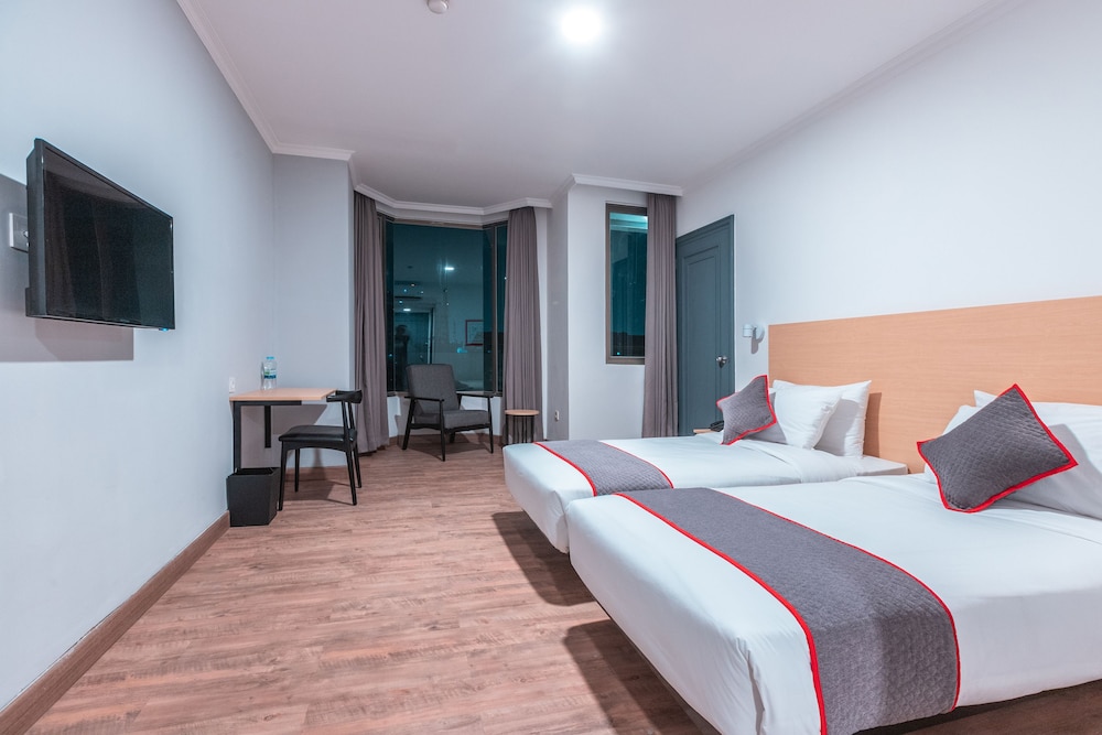 OYO Townhouse 2 Hotel Gunung Sahari