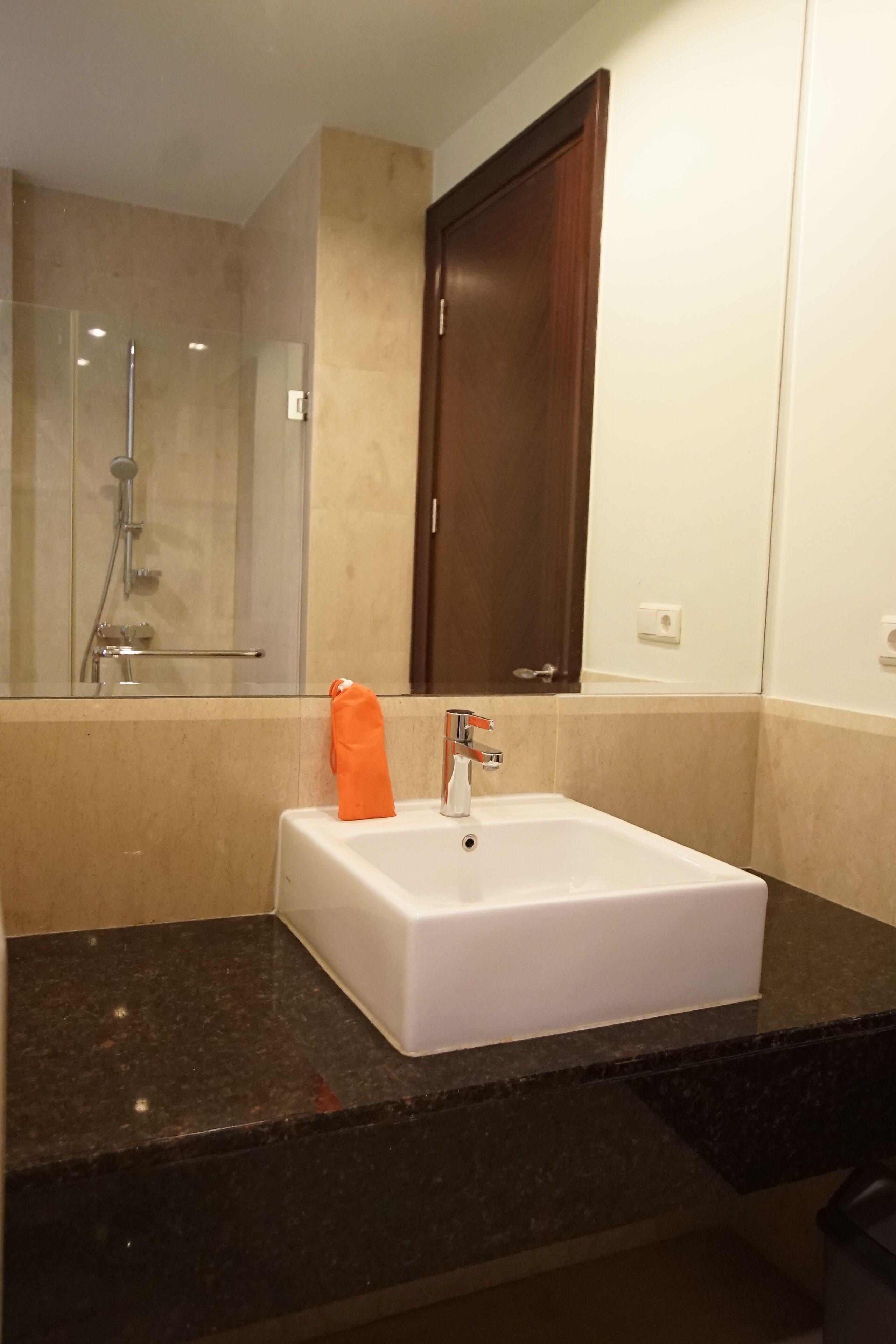 Pakubuwono View by Apatel