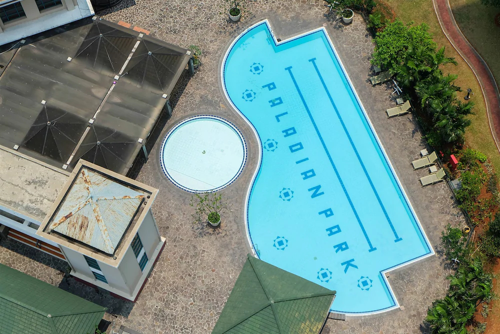 Paladian Park Apartment