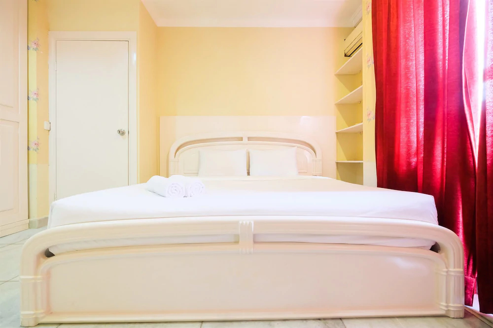 Paladian Park Apartment