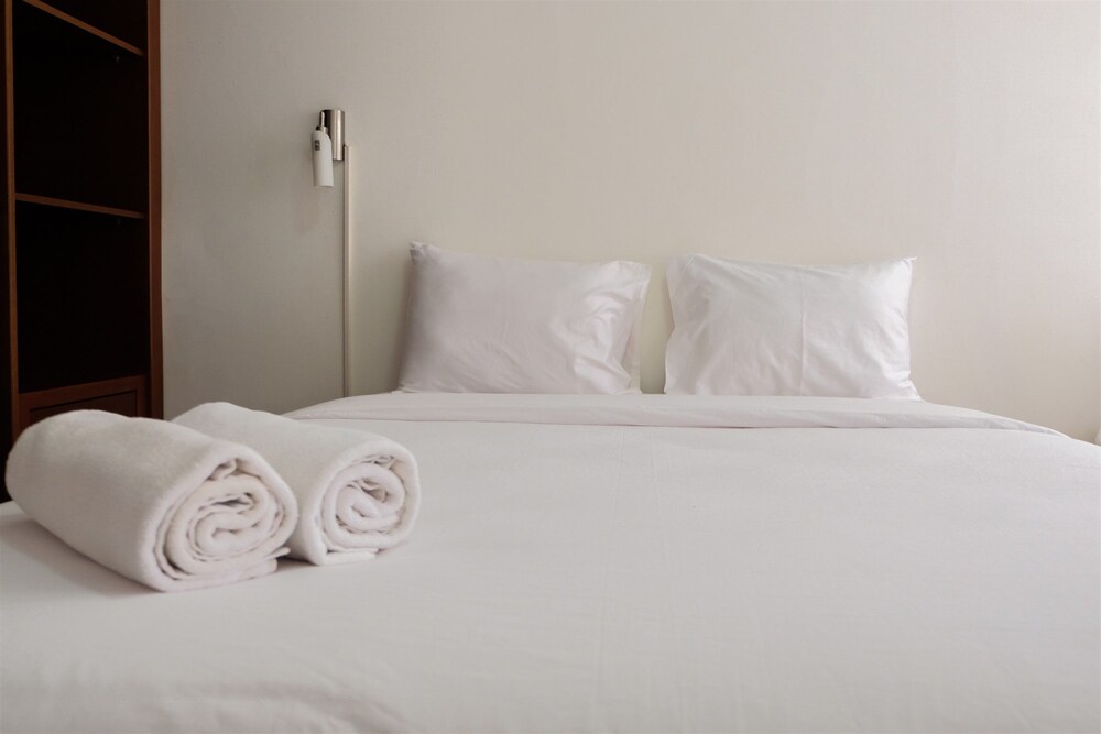 Paladian Park Apartment