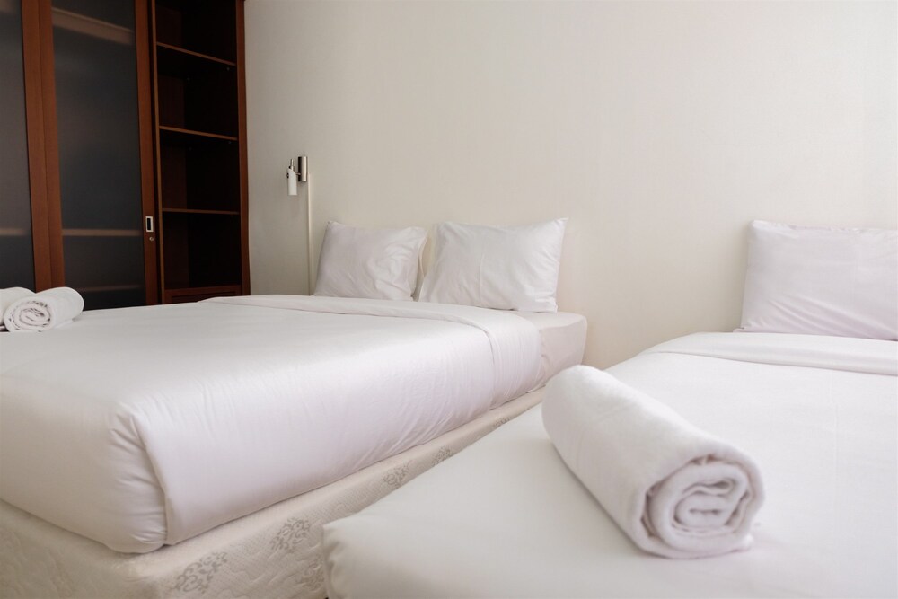 Paladian Park Apartment