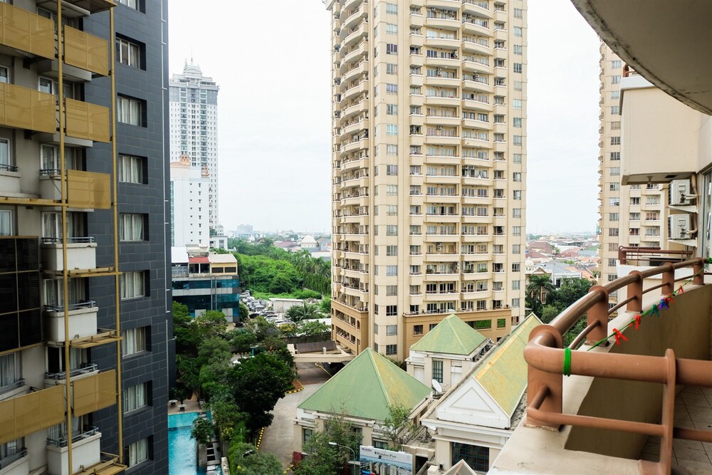 Paladian Park Apartment