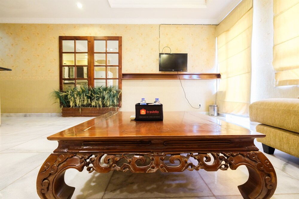 Paladian Park Apartment