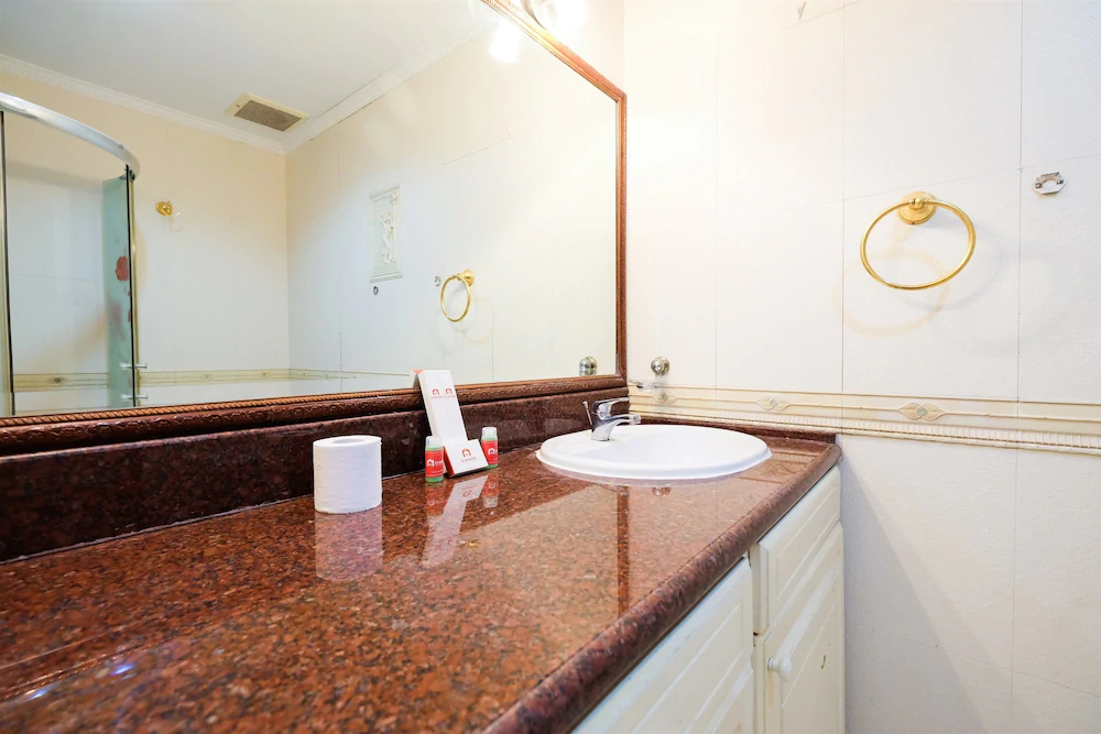 Paladian Park Apartment