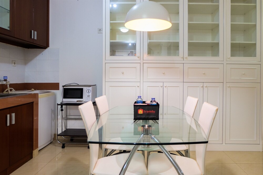 Paladian Park Apartment