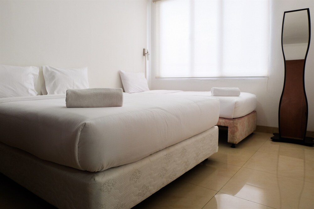 Paladian Park Apartment