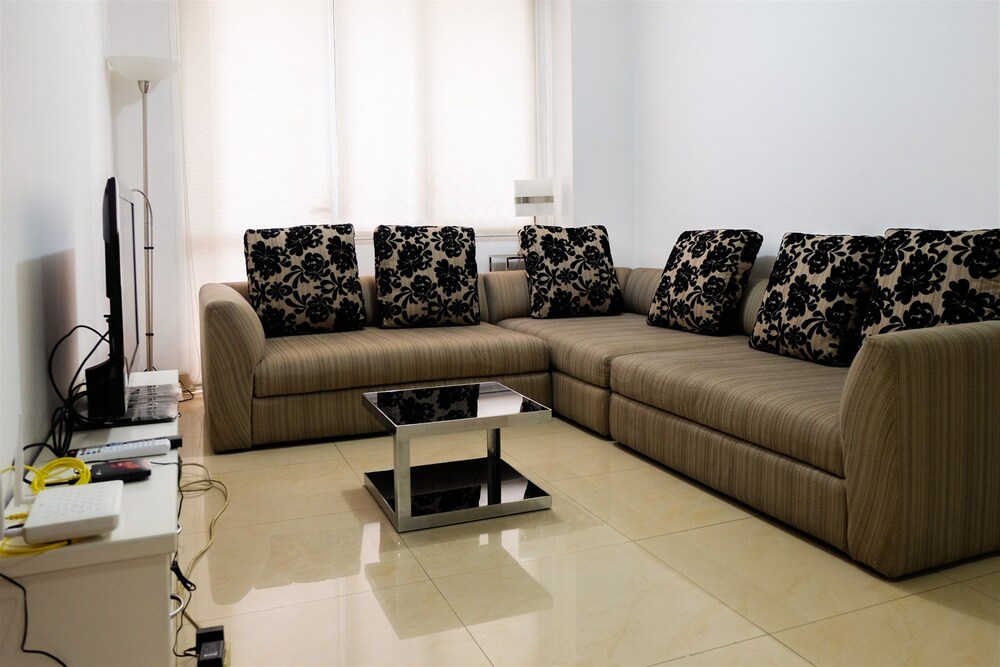 Paladian Park Apartment