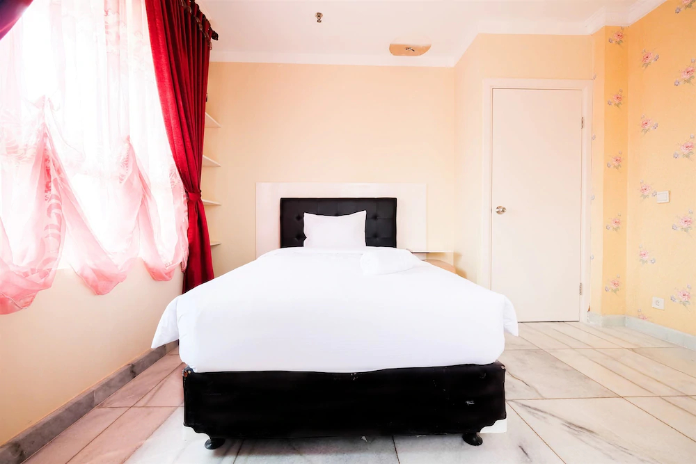 Paladian Park Apartment