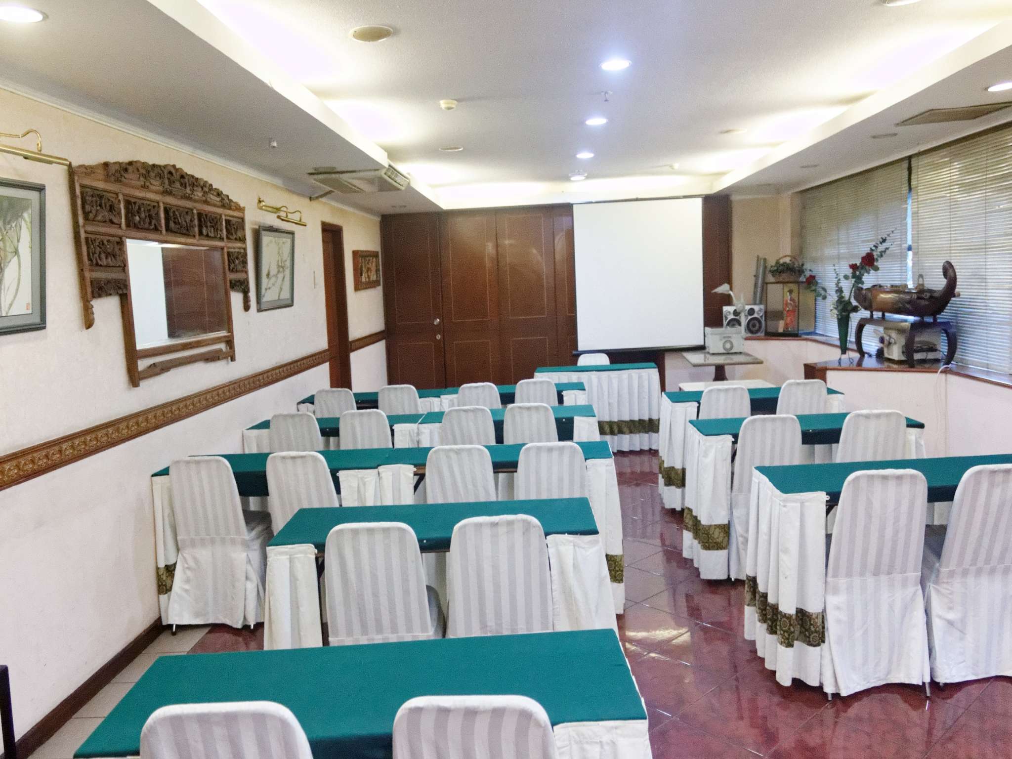 The Paragon Wahid Hasyim