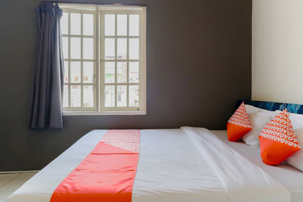 Pasar Baru Inn by OYO Rooms