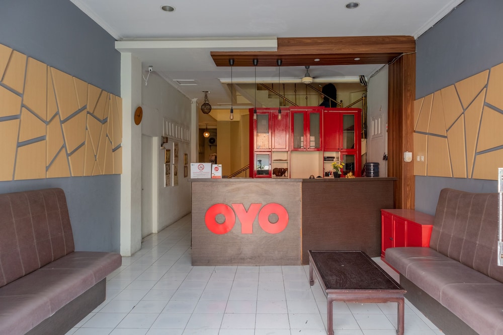 Pasar Baru Inn by OYO Rooms