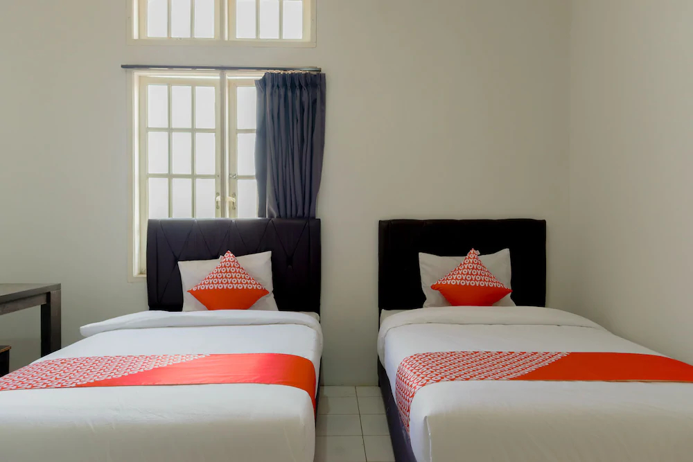 Pasar Baru Inn by OYO Rooms