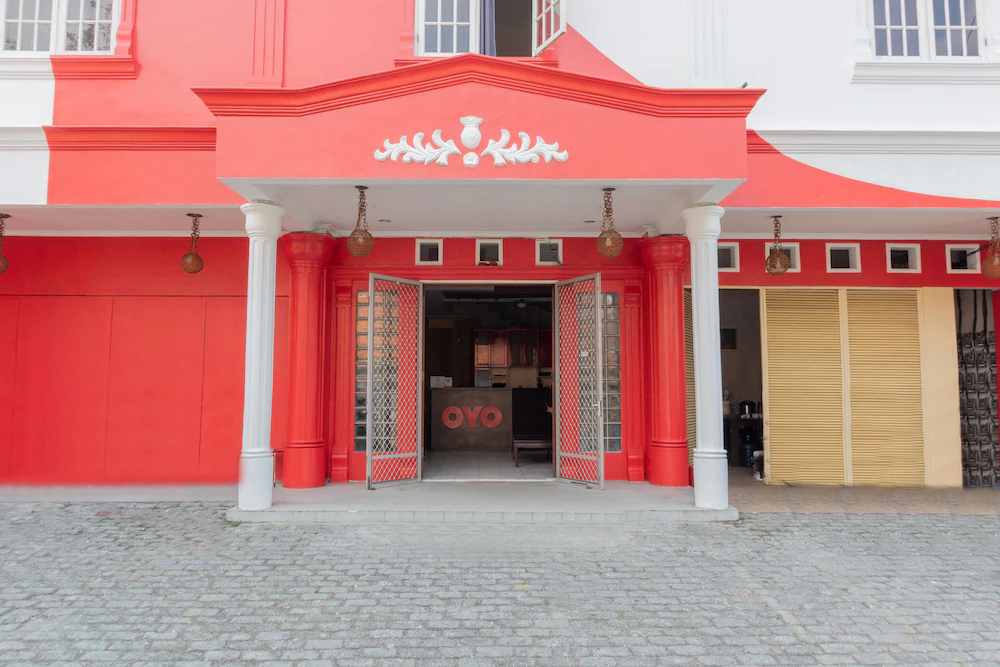 Pasar Baru Inn by OYO Rooms