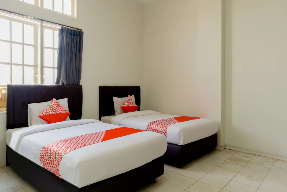 Pasar Baru Inn by OYO Rooms