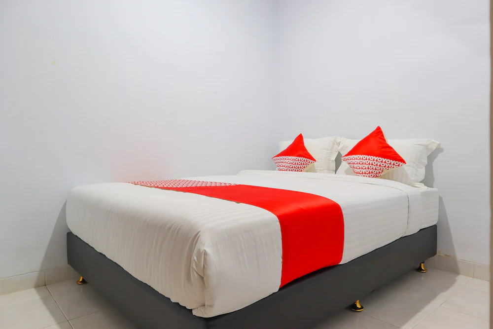 Paulus Residence by OYO Rooms