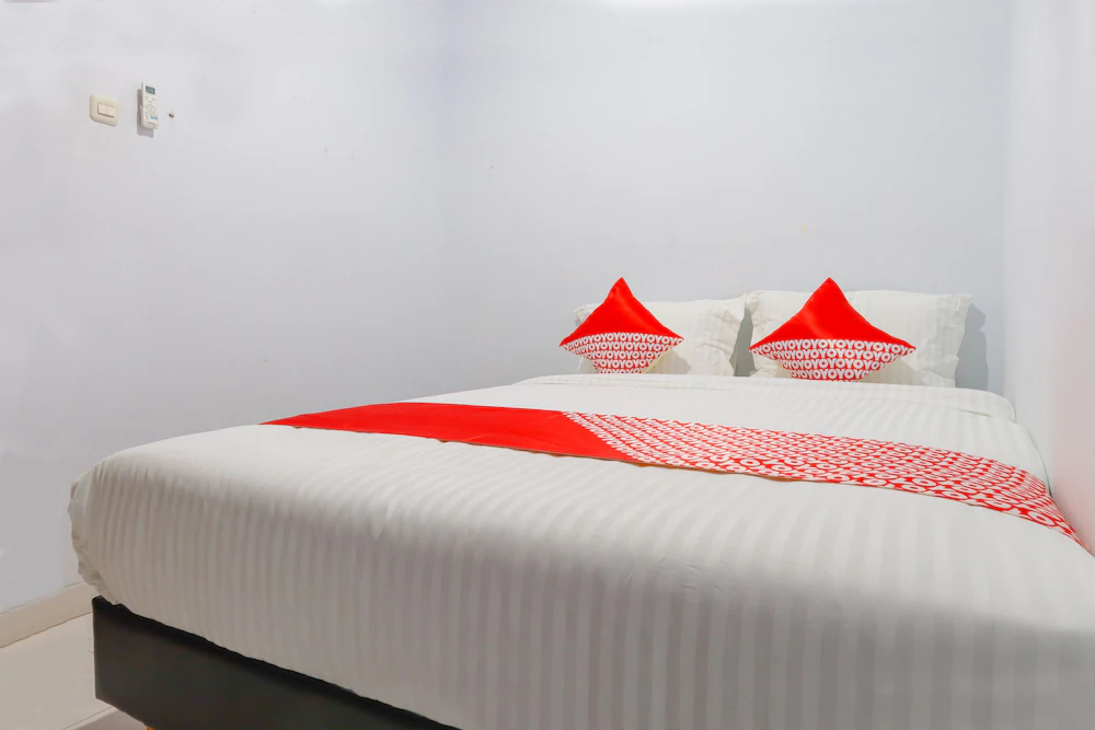 Paulus Residence by OYO Rooms