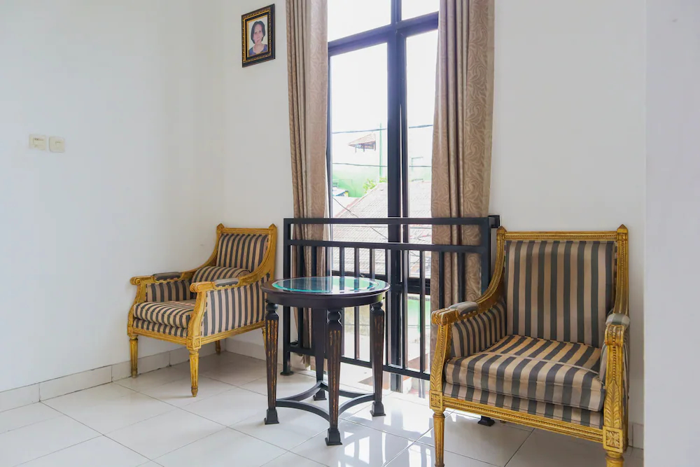 Paulus Residence by OYO Rooms