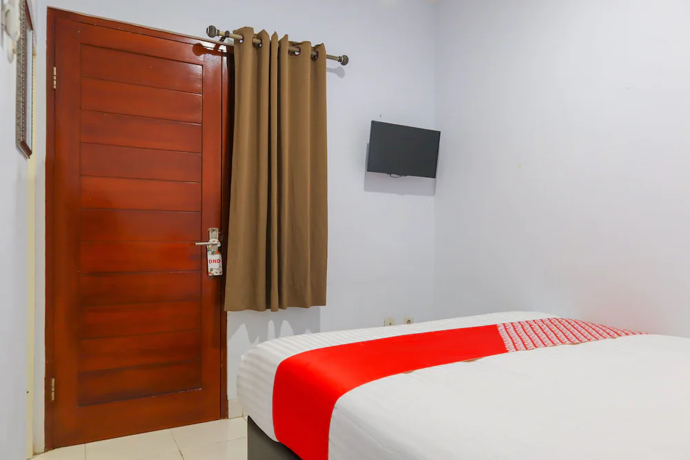 Paulus Residence by OYO Rooms