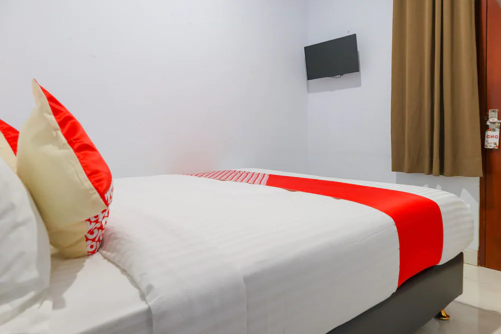 Paulus Residence by OYO Rooms