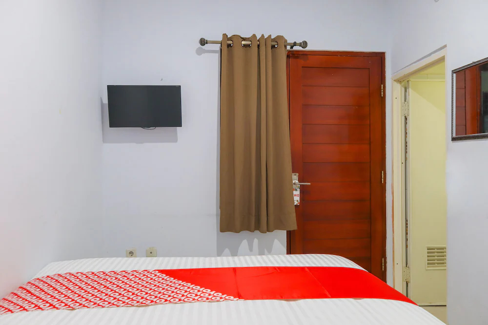 Paulus Residence by OYO Rooms