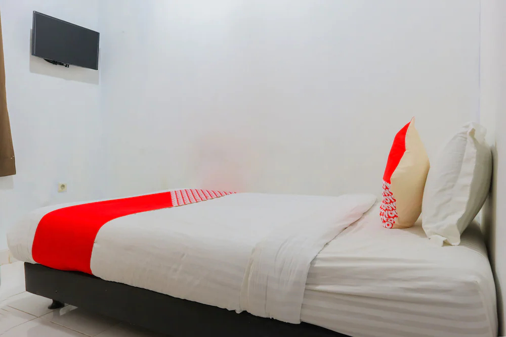 Paulus Residence by OYO Rooms