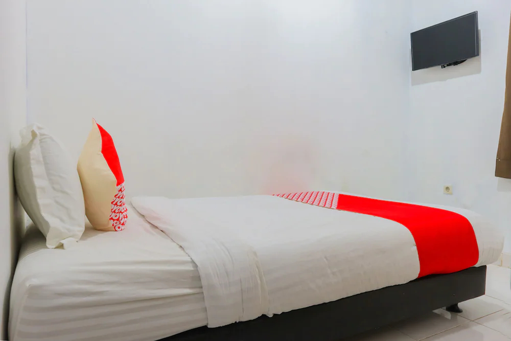 Paulus Residence by OYO Rooms