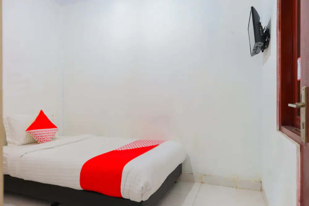 Paulus Residence by OYO Rooms