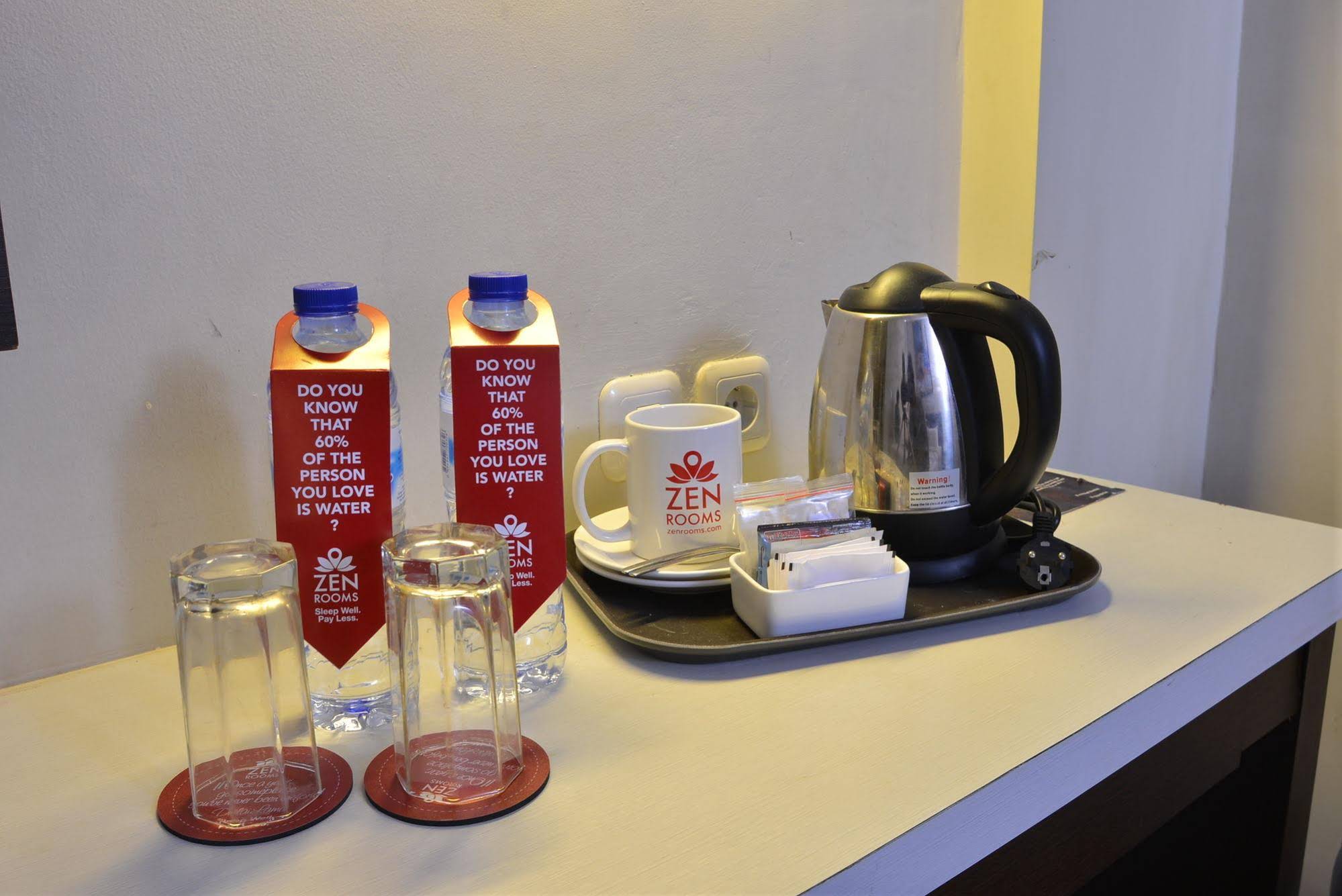 Pejaten Valley Residence by ZEN Rooms