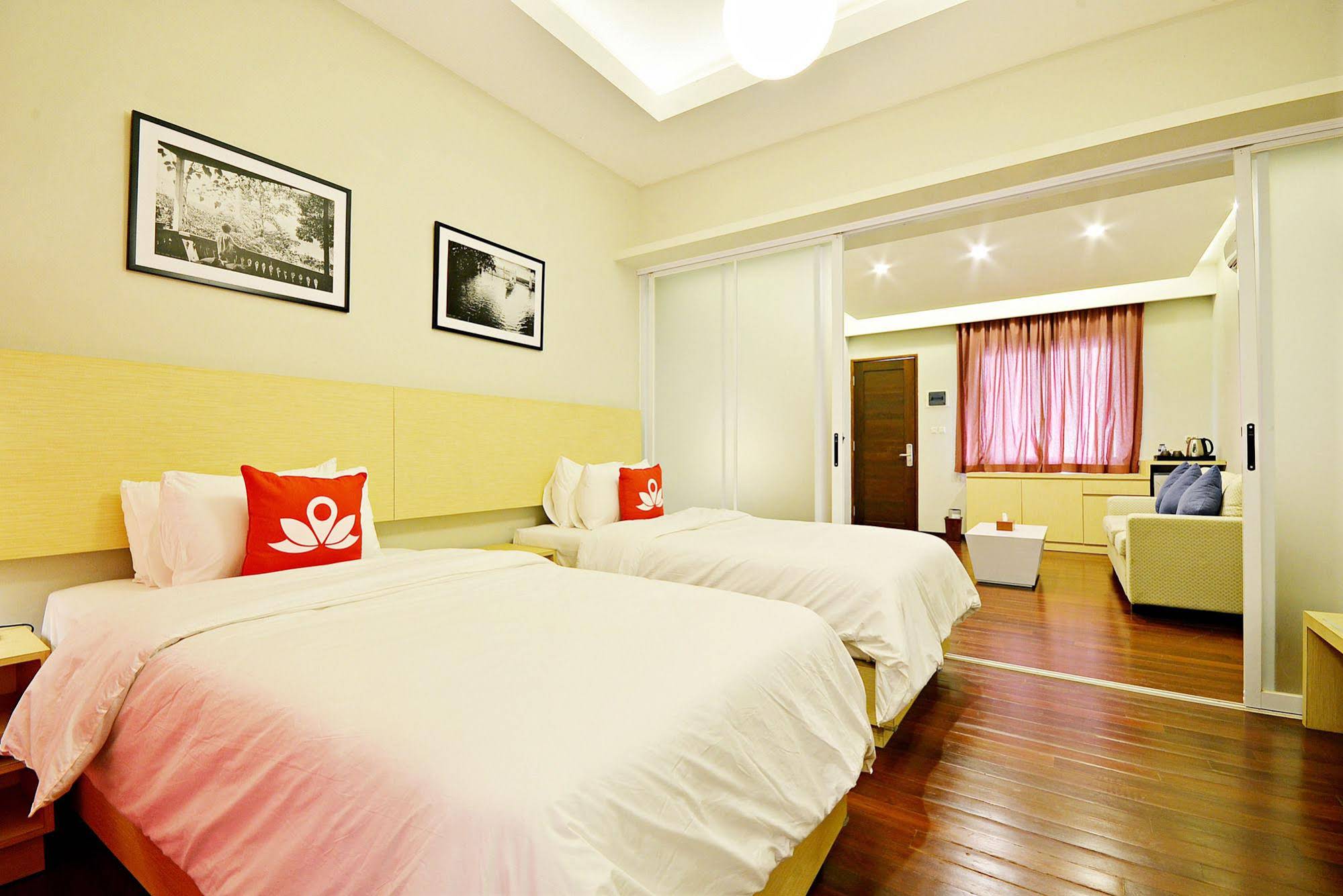 Pejaten Valley Residence by ZEN Rooms